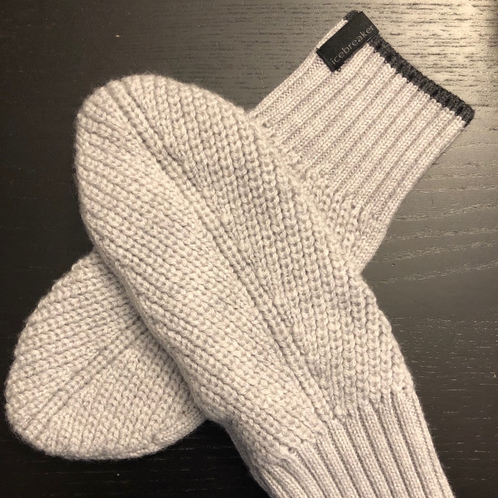 Get ready for winter !! Ice breaker mittens